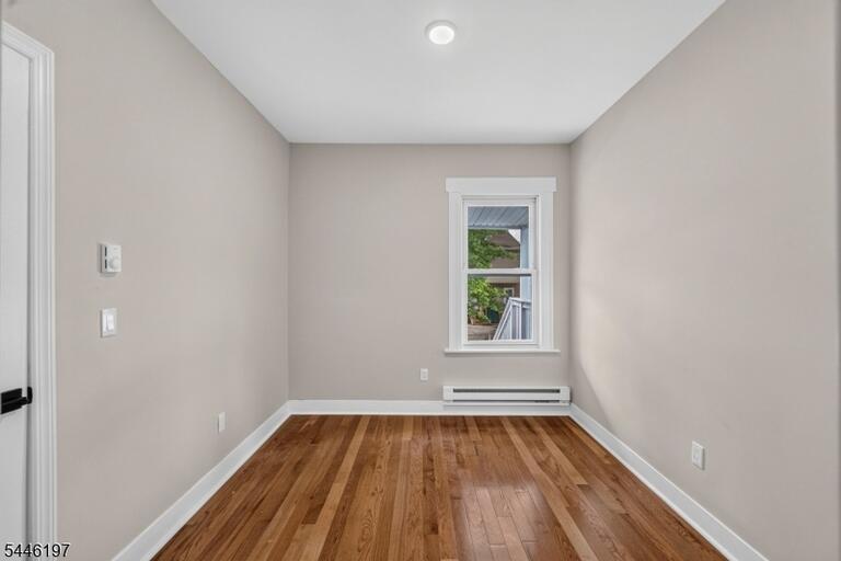 Property listing MLS 4040206 photo 36