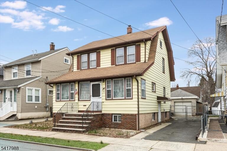 Property listing MLS 4040293 photo 1