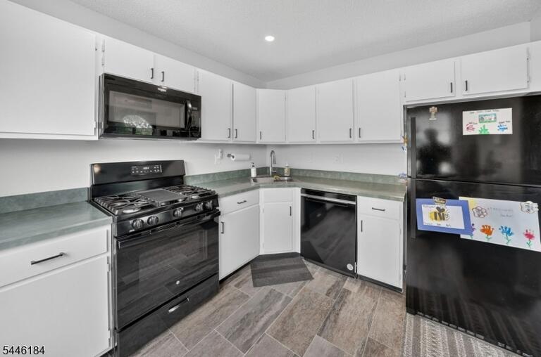 Property listing MLS 4040299 photo 17