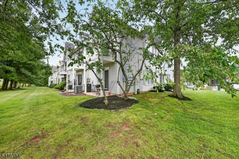 Property listing MLS 4040299 photo 5