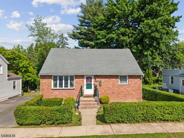 Property listing MLS 4040384 photo 4