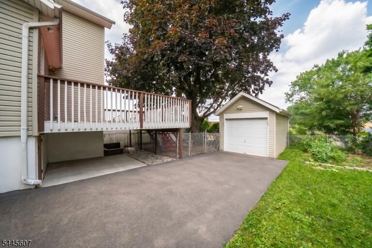 Property listing MLS 4040473 photo 27
