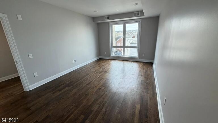 Property listing MLS 4040588 photo 6