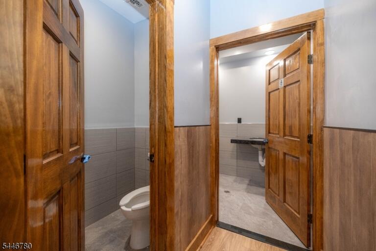 Property listing MLS 4040665 photo 6