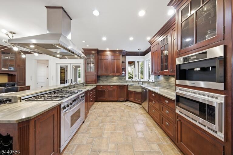 Property listing MLS 4040703 photo 16