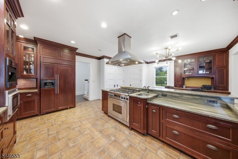 Property listing MLS 4040703 photo 17