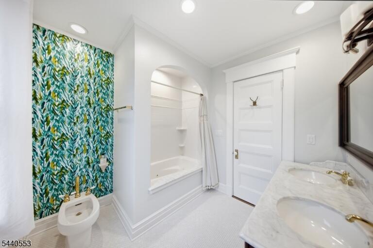 Property listing MLS 4040703 photo 29