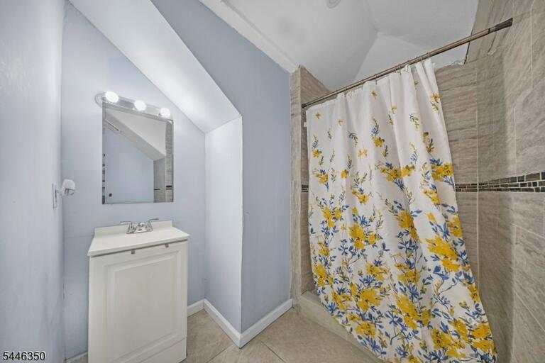 Property listing MLS 4040709 photo 19