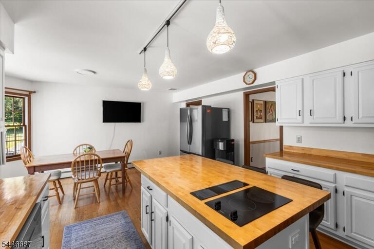 Property listing MLS 4040737 photo 13