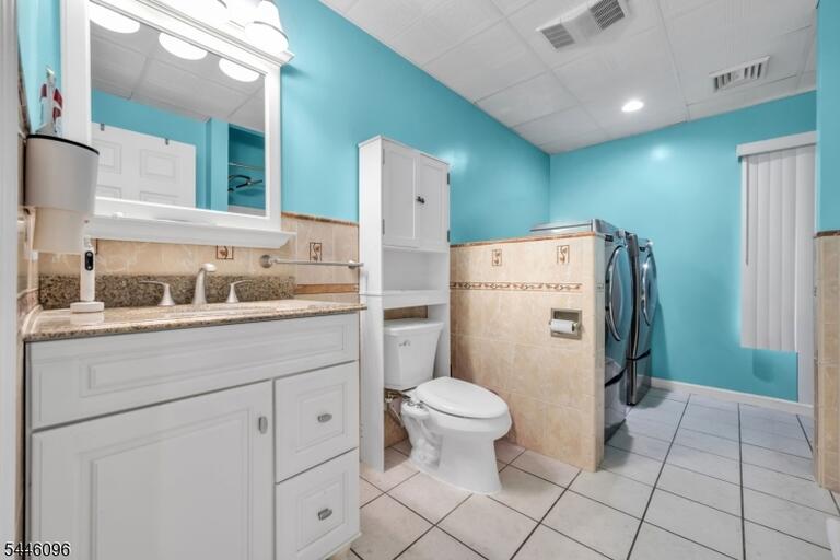 Property listing MLS 4040746 photo 27