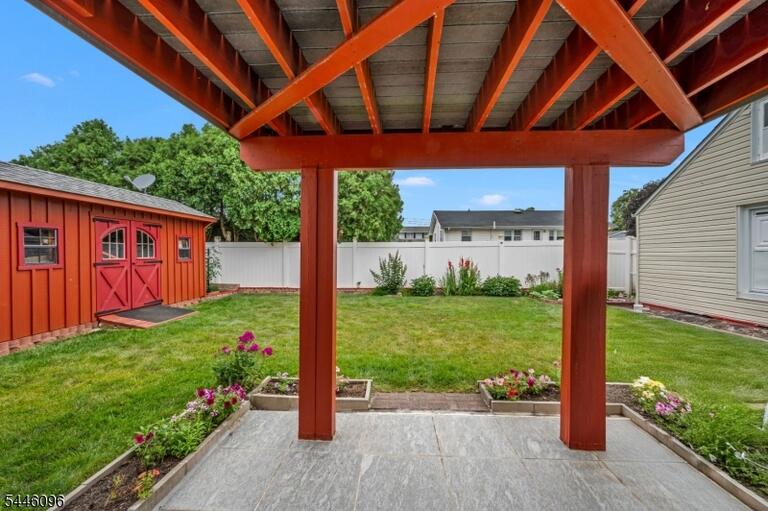 Property listing MLS 4040746 photo 6