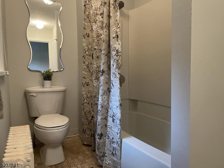 Property listing MLS 4040784 photo 14