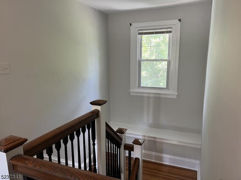 Property listing MLS 4040784 photo 5