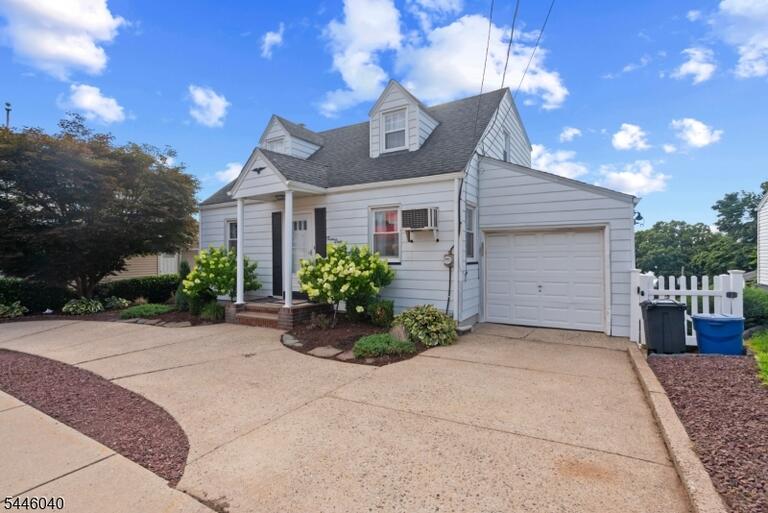 Property listing MLS 4040850 photo 2