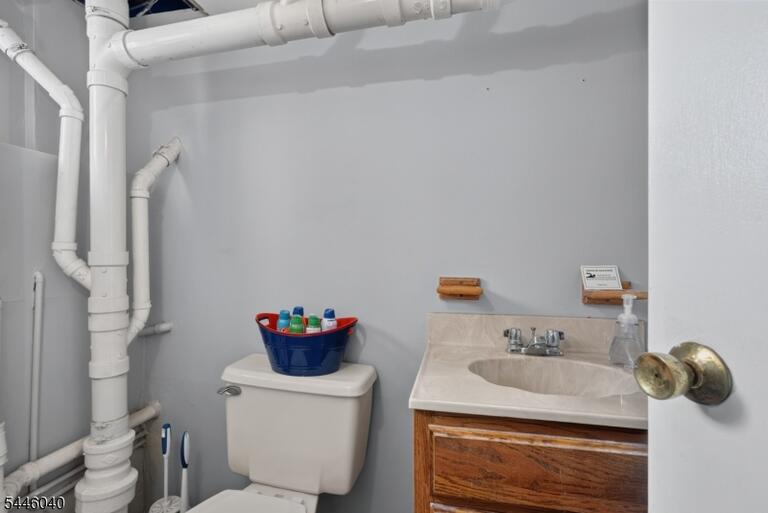 Property listing MLS 4040850 photo 32