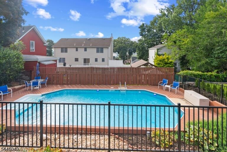 Property listing MLS 4040850 photo 36