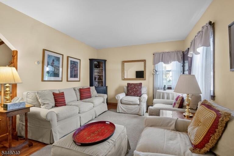 Property listing MLS 4040850 photo 6