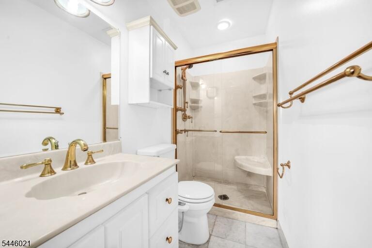 Property listing MLS 4040893 photo 18