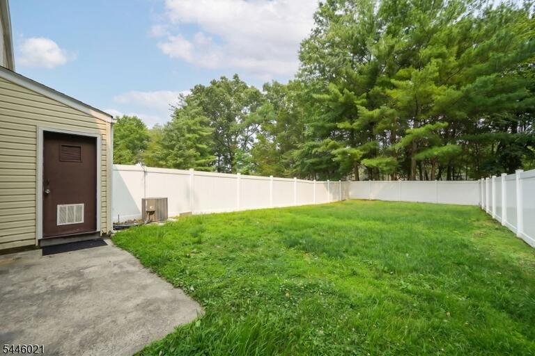 Property listing MLS 4040893 photo 21