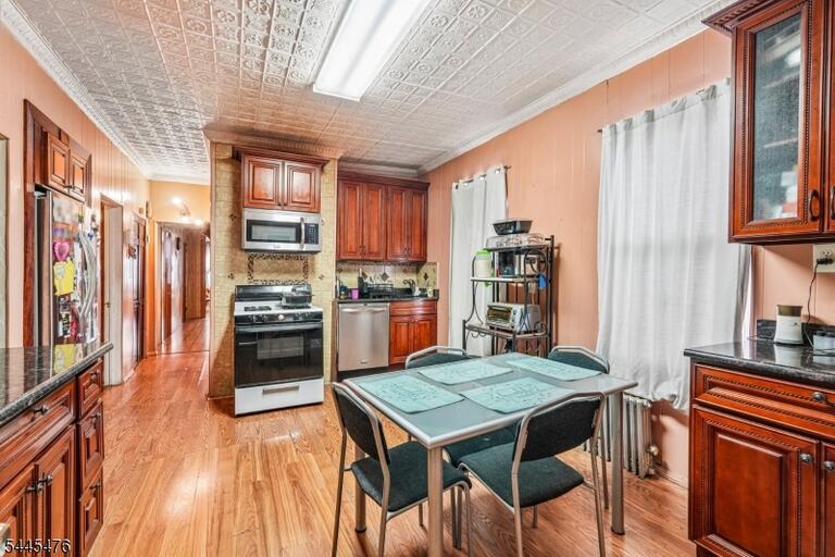 Property listing MLS 4040924 photo 10
