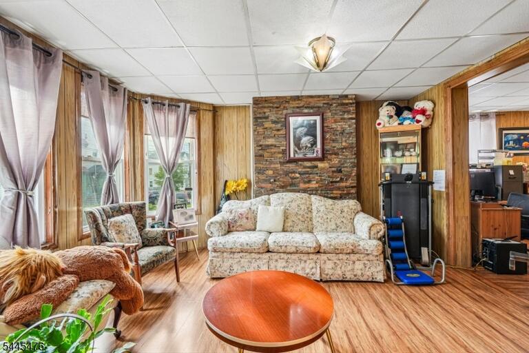Property listing MLS 4040924 photo 4