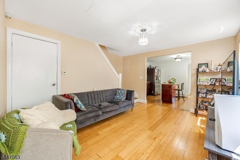 Property listing MLS 4041019 photo 27