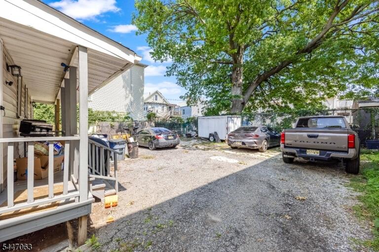 Property listing MLS 4041019 photo 4
