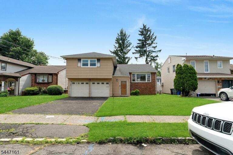 Property listing MLS 4041064 photo 1