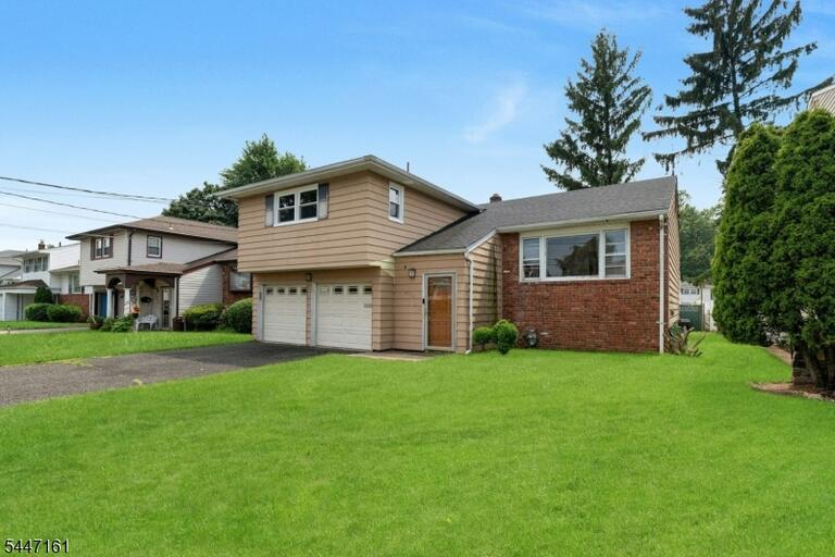Property listing MLS 4041064 photo 2