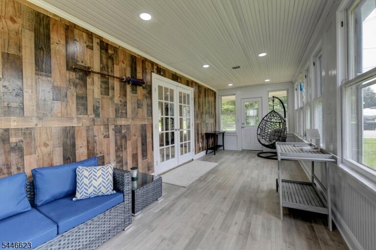Property listing MLS 4041110 photo 16