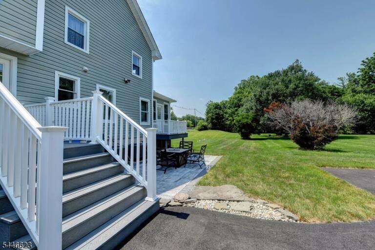 Property listing MLS 4041110 photo 36