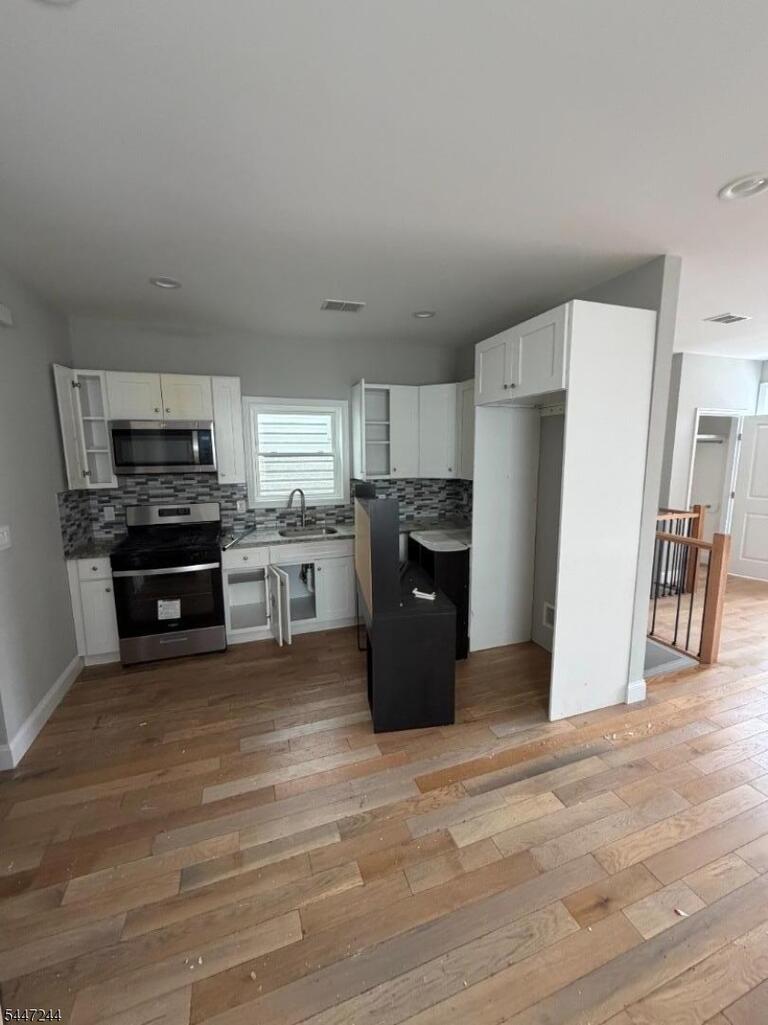Property listing MLS 4041156 photo 4