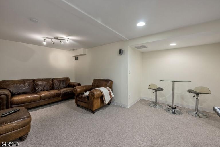 Property listing MLS 4041161 photo 33