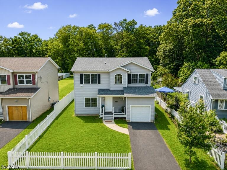 Property listing MLS 4041343 photo 2