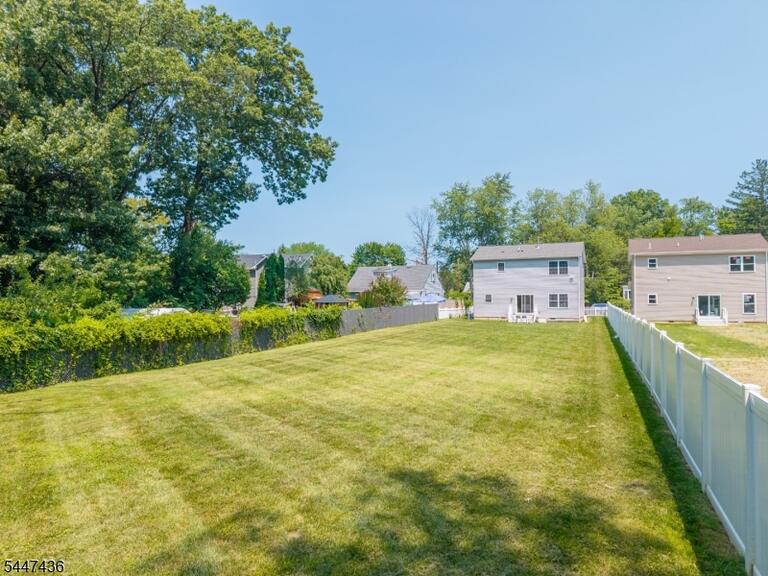 Property listing MLS 4041343 photo 25