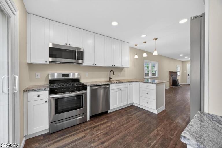 Property listing MLS 4041350 photo 18