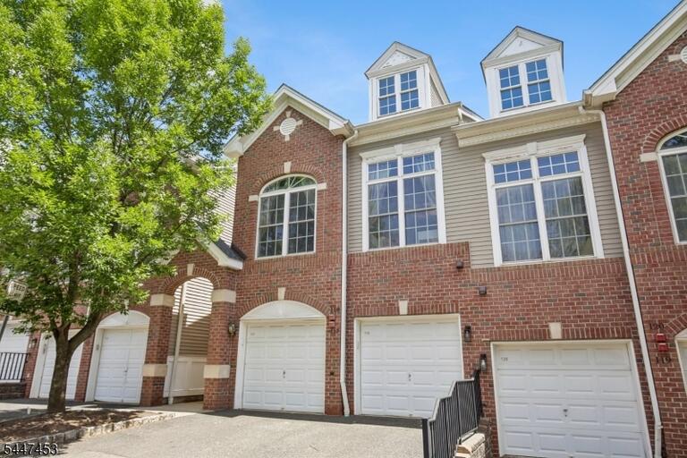 Property listing MLS 4041372 photo 1