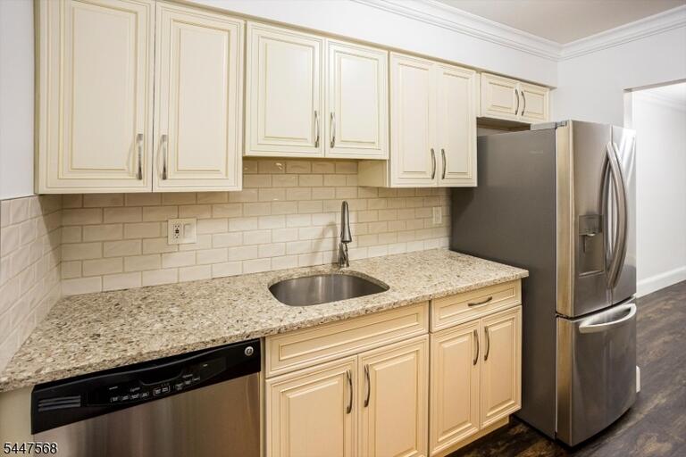 Property listing MLS 4041605 photo 15