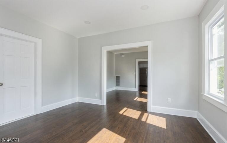 Property listing MLS 4041636 photo 22
