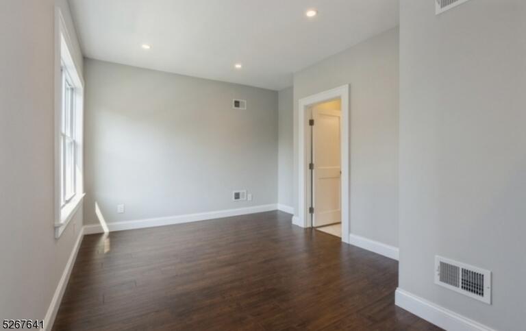 Property listing MLS 4041636 photo 9