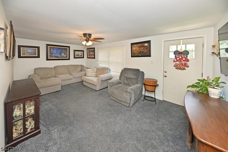 Property listing MLS 4041699 photo 3