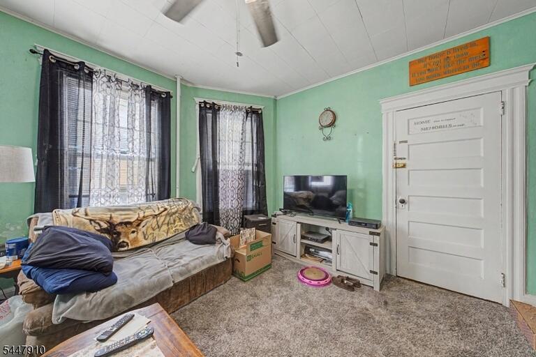 Property listing MLS 4041791 photo 4