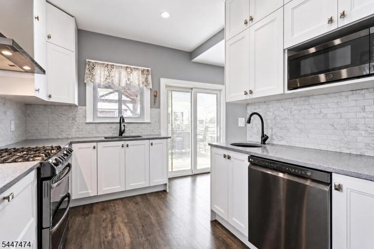 Property listing MLS 4041812 photo 9