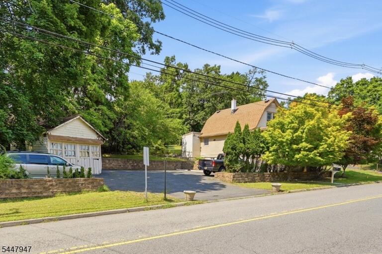 Property listing MLS 4041832 photo 1