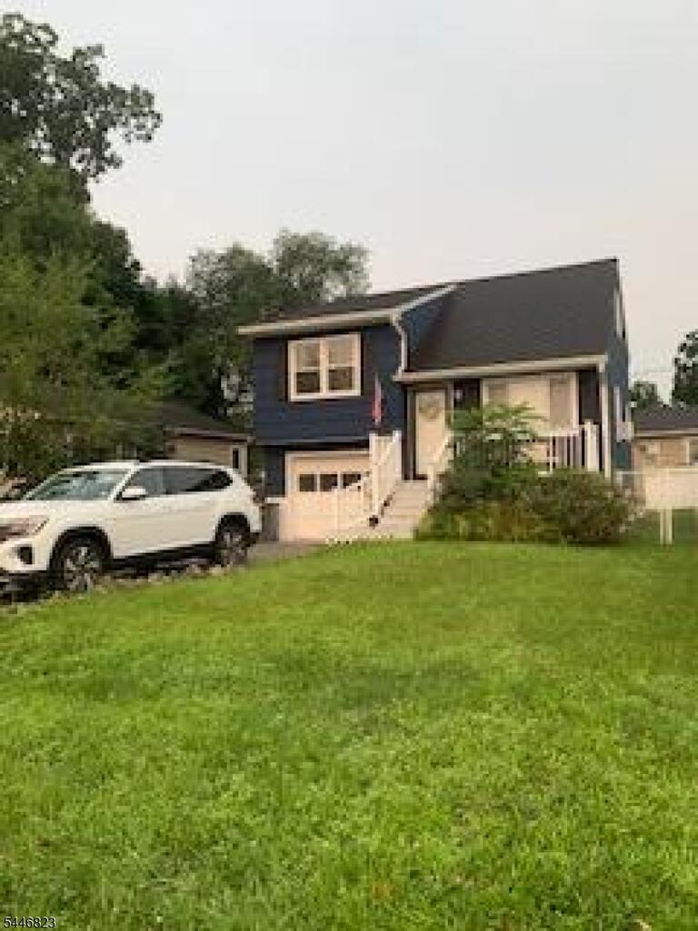 Property listing MLS 4041880 photo 1
