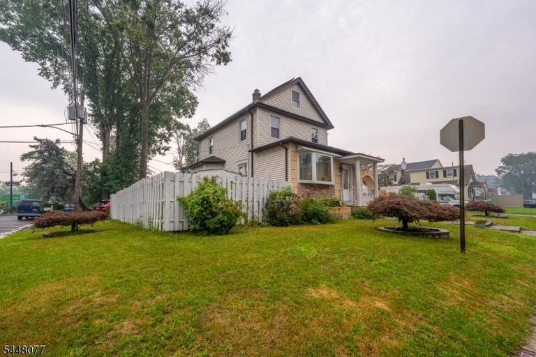 Property listing MLS 4041916 photo 2