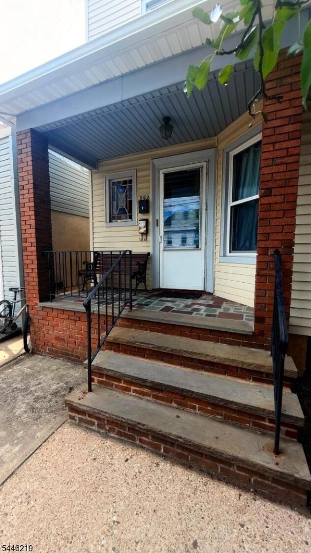 Property listing MLS 4041943 photo 2