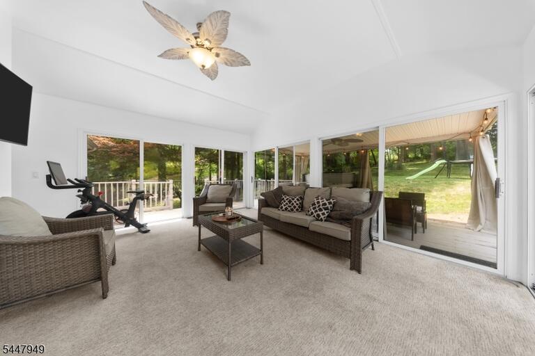 Property listing MLS 4042010 photo 12