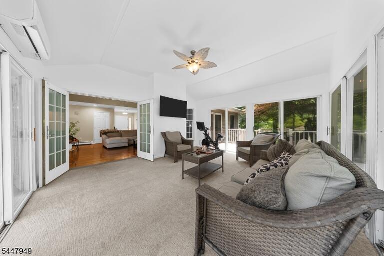 Property listing MLS 4042010 photo 13