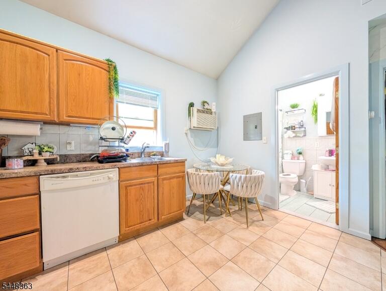 Property listing MLS 4042131 photo 5